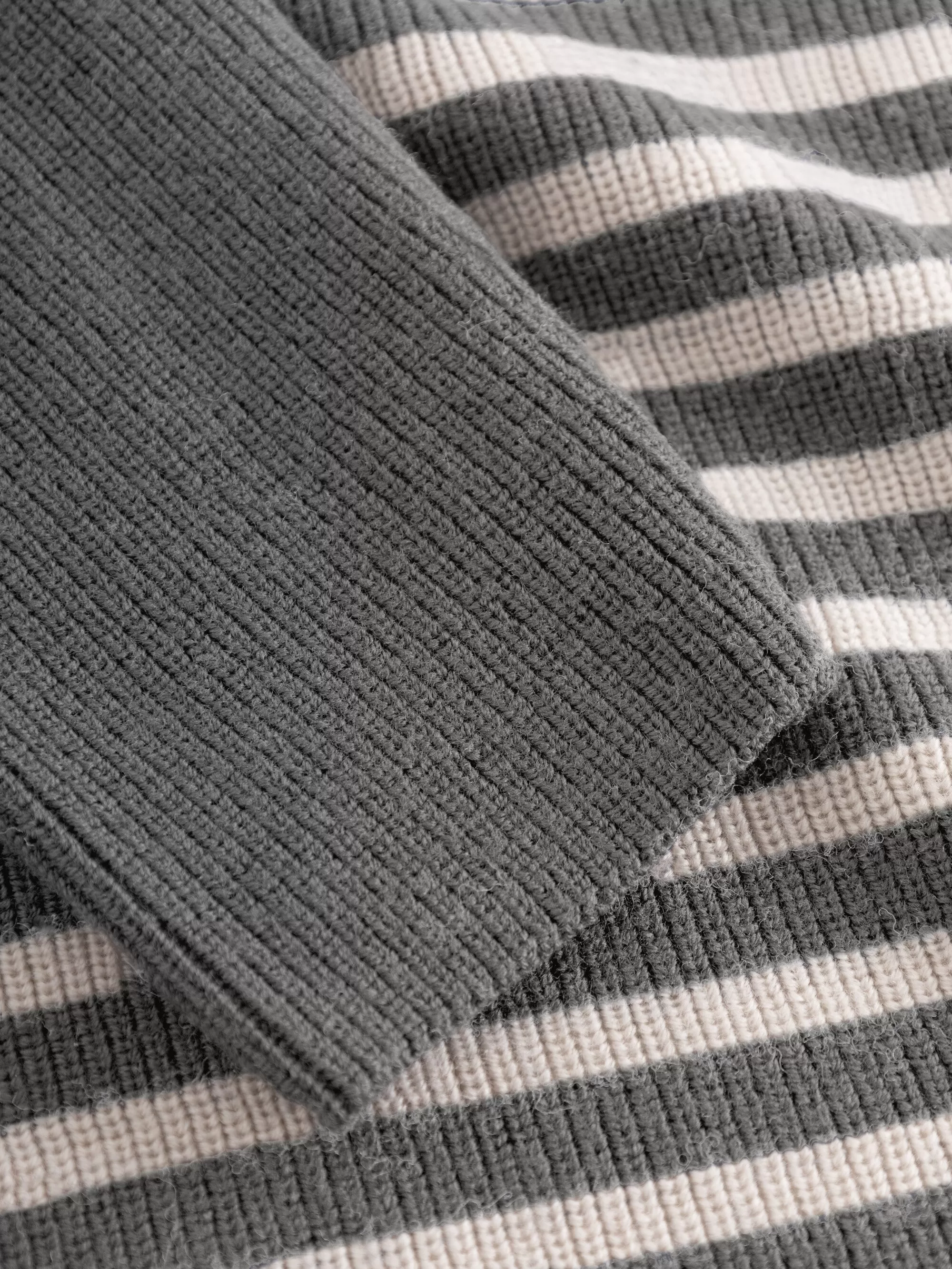 1/2 neck zip merino wool rib knit - Grey stripe