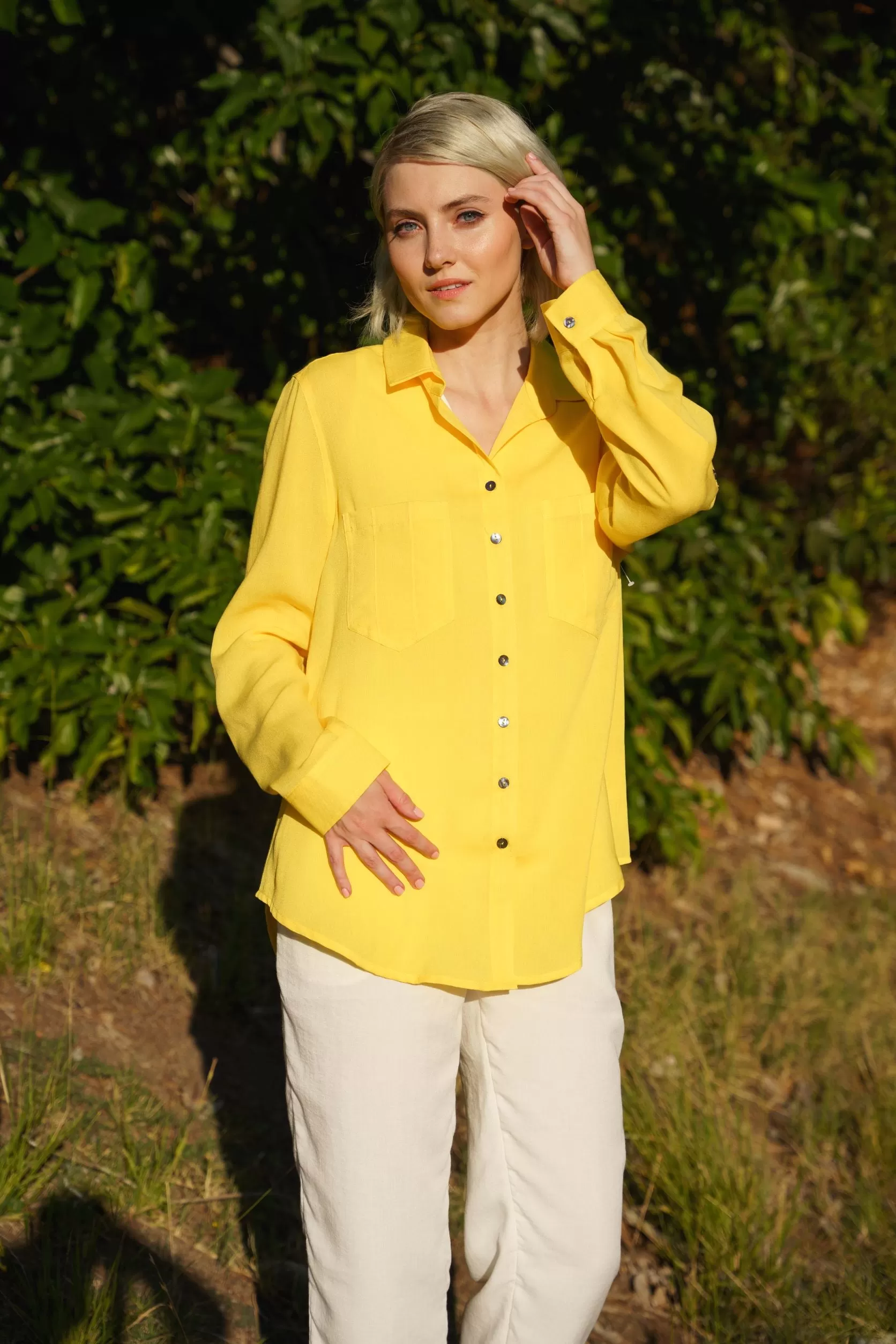 AA373 - Amelia Linen Blouse