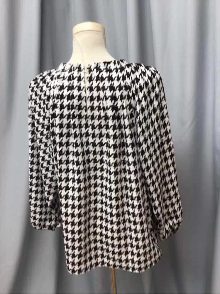 ANN TAYLOR SIZE SMALL Ladies BLOUSE