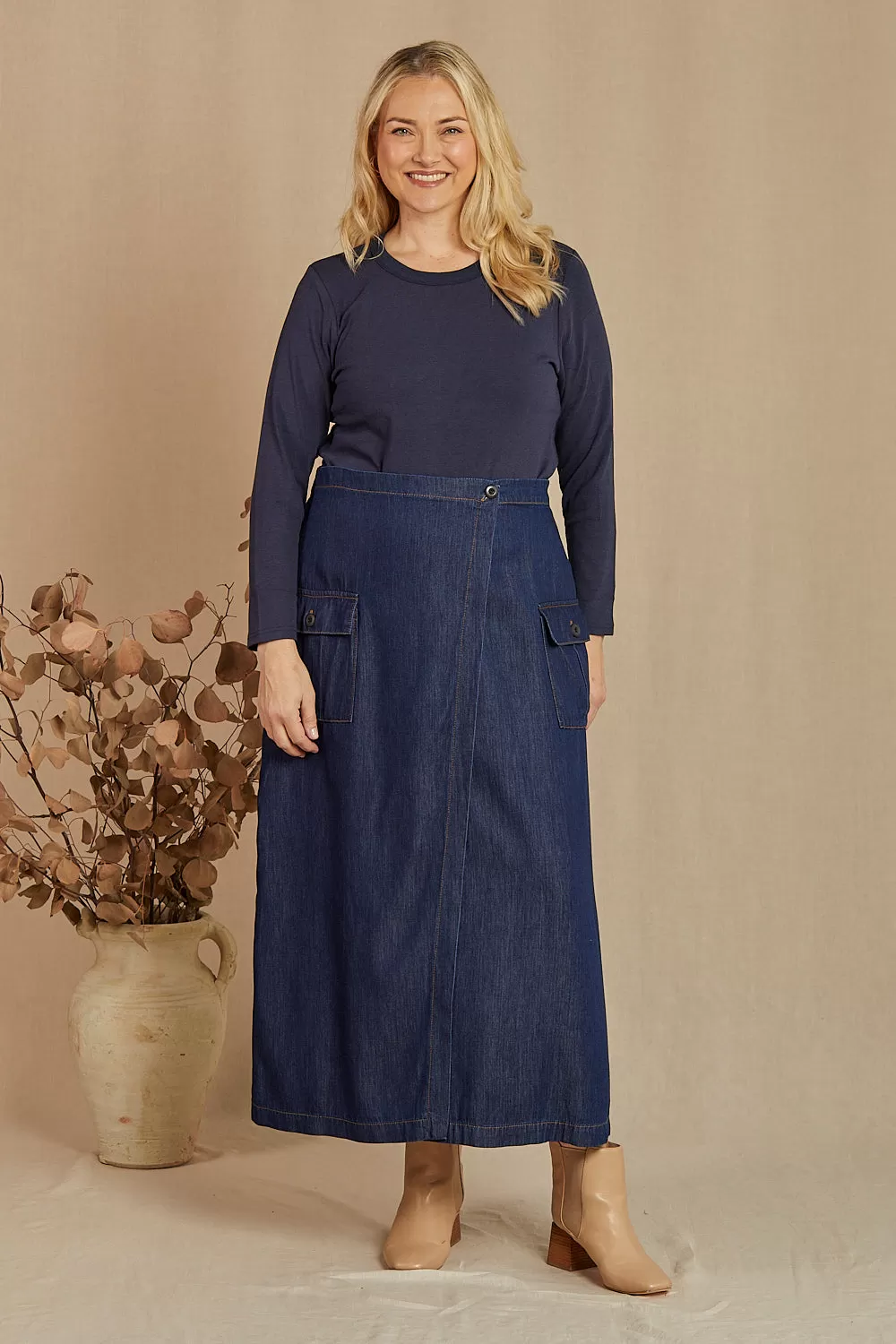 Charley Pocket Skirt in Dark Wash