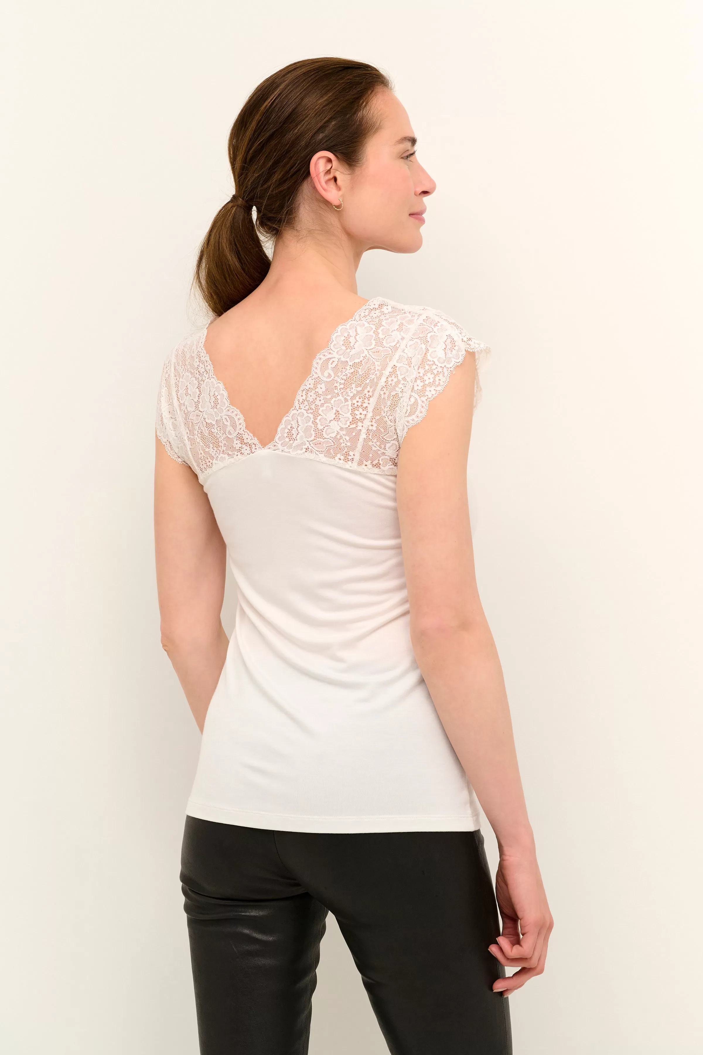 Culture - Poppy Lace Top - Spring Gardenia