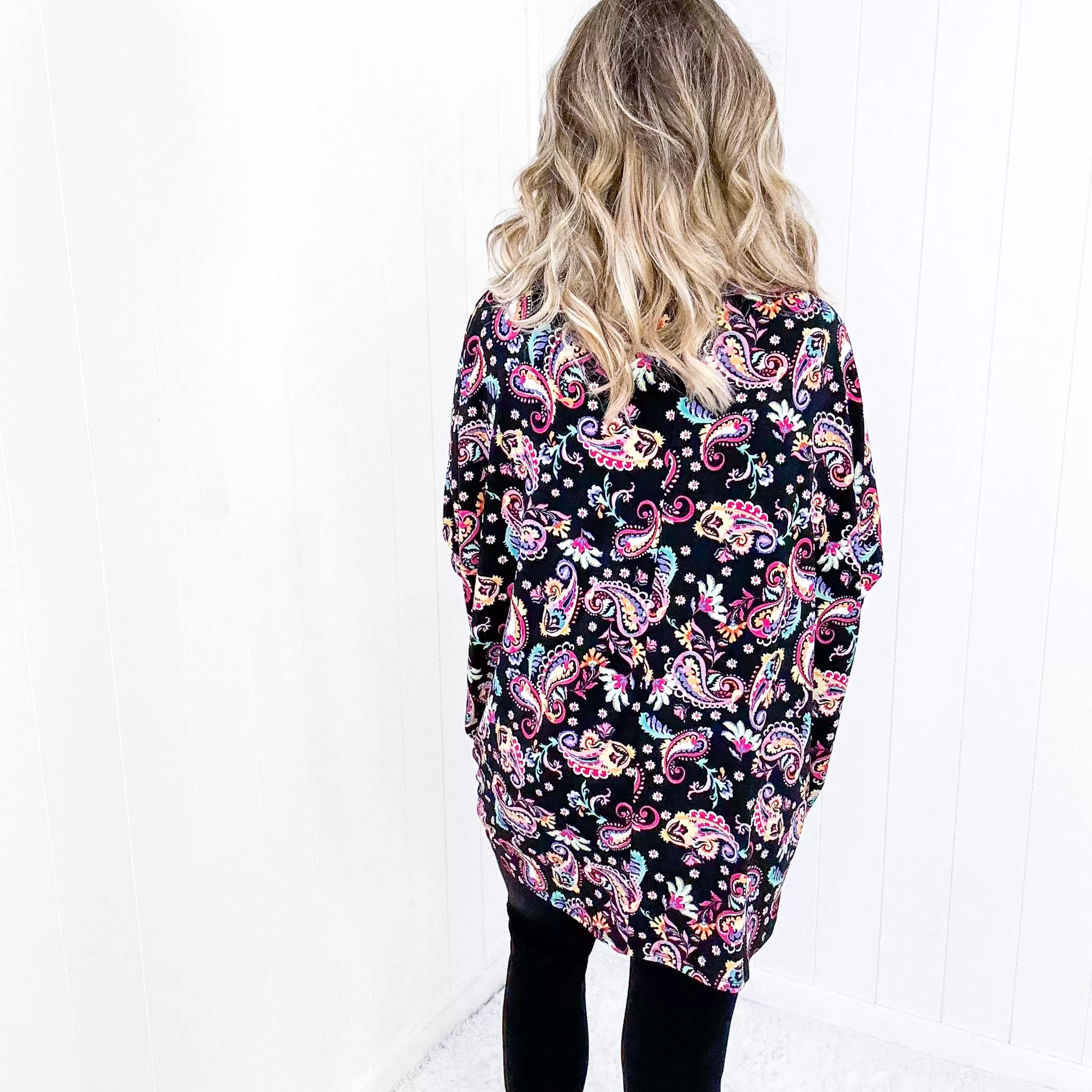 Dear Scarlett Essential Blouse in Black and Pink Paisley