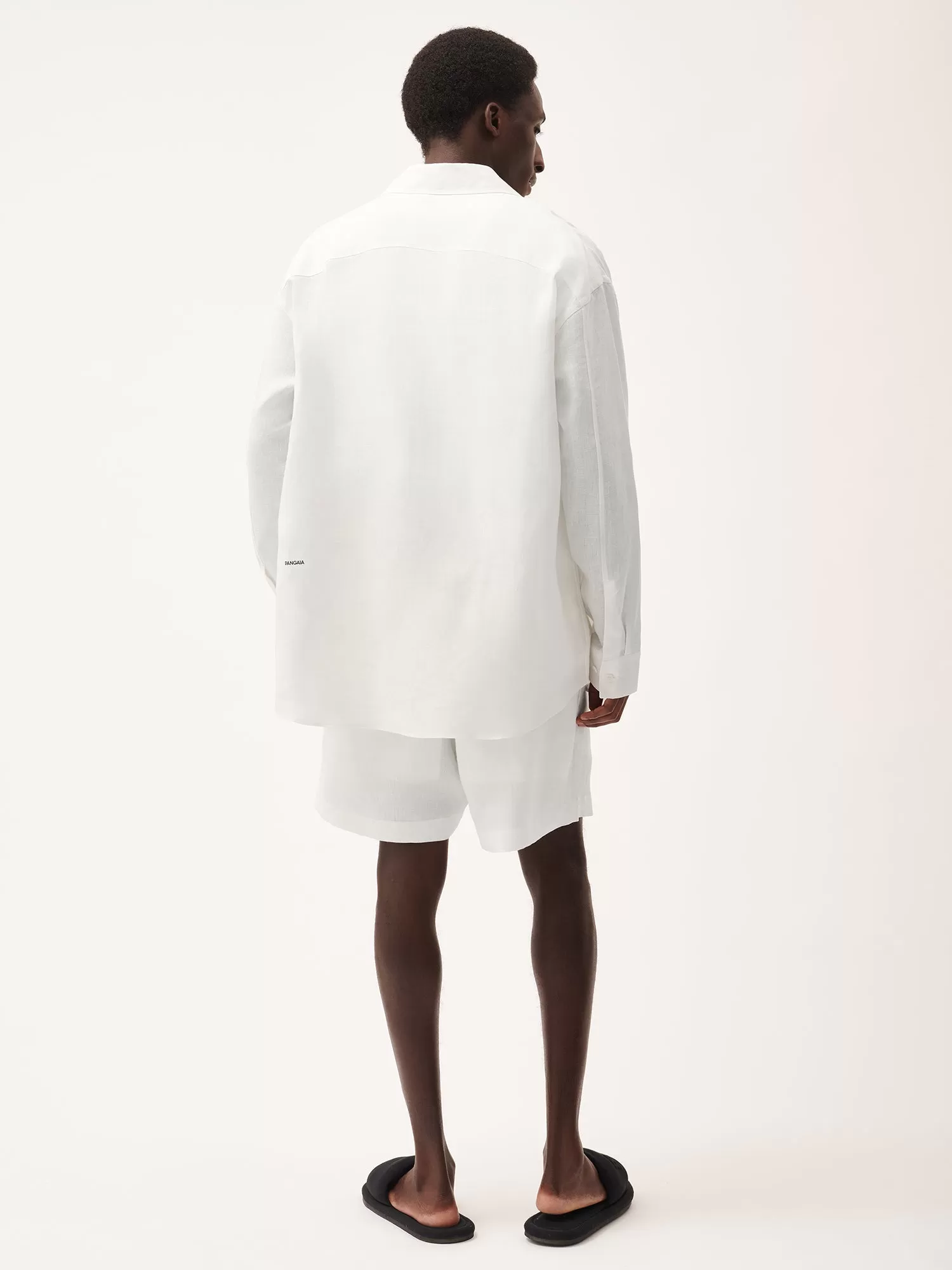 DNA Aloe Linen Mid Length Shorts—off-white