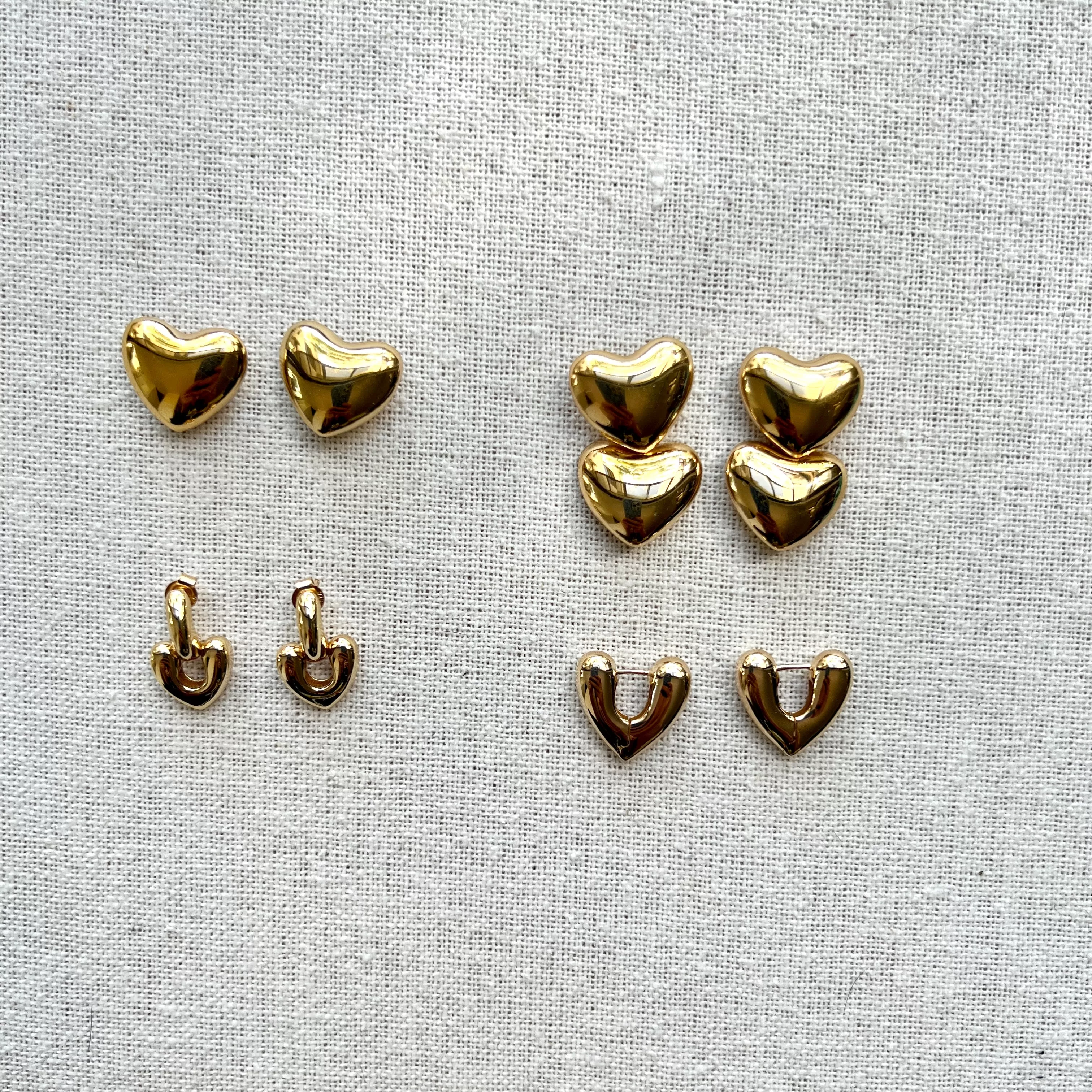 Dual Voluptuous Heart Earrings, Gold