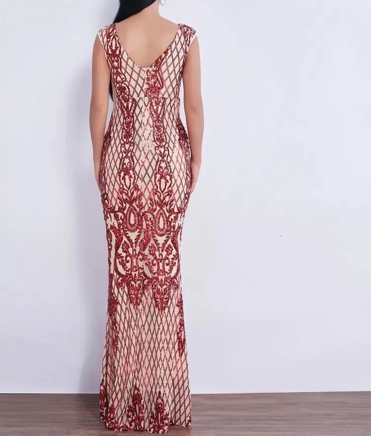 Effie Sleeveless Sequin Evening dress