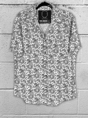 ESSENTIAL PAISLEY WHITE BUTTON UP