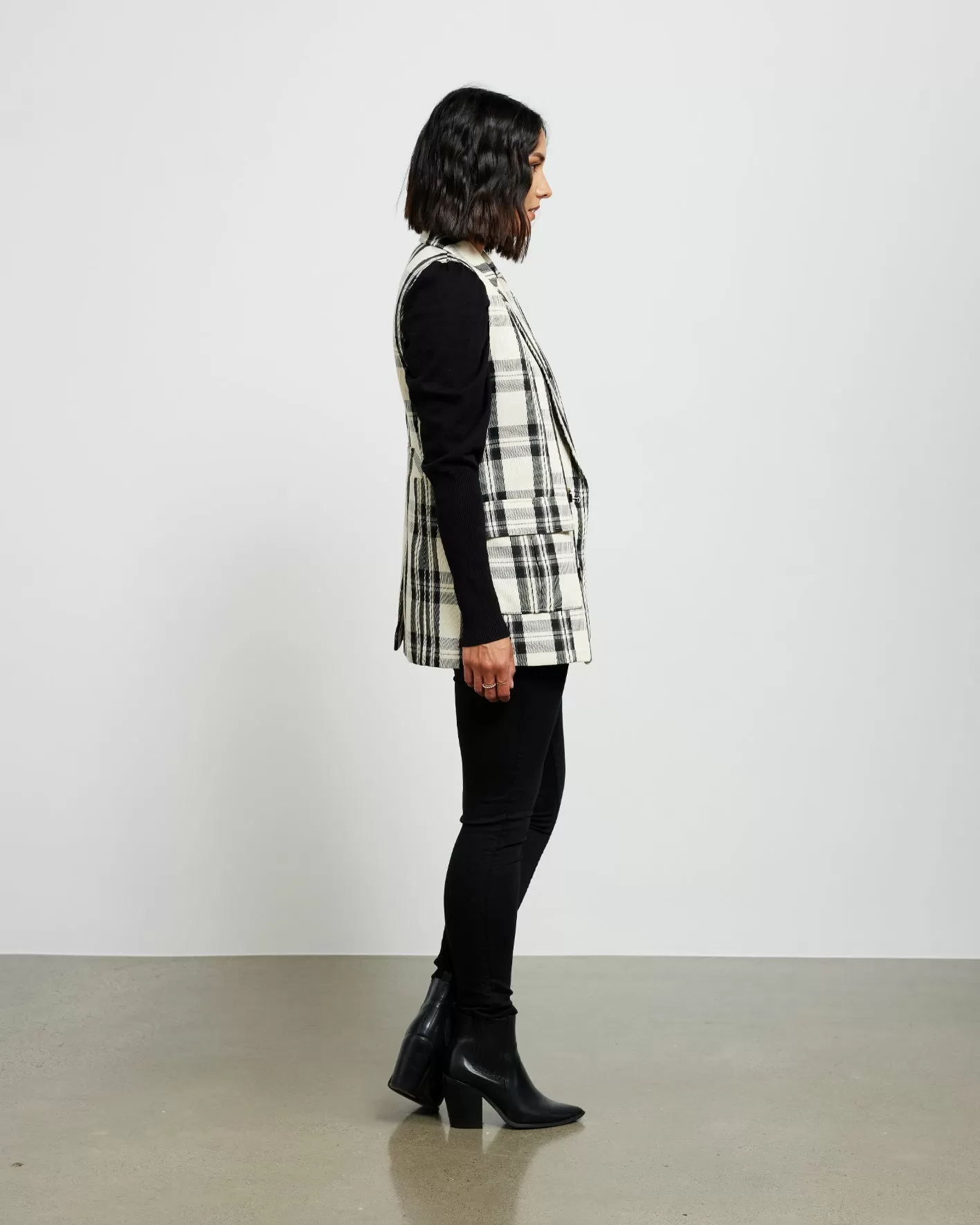 Et Alia Baldwin Vest - Ivory/Black Plaid