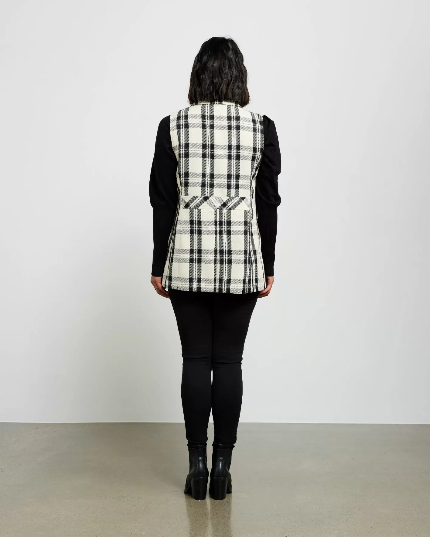 Et Alia Baldwin Vest - Ivory/Black Plaid