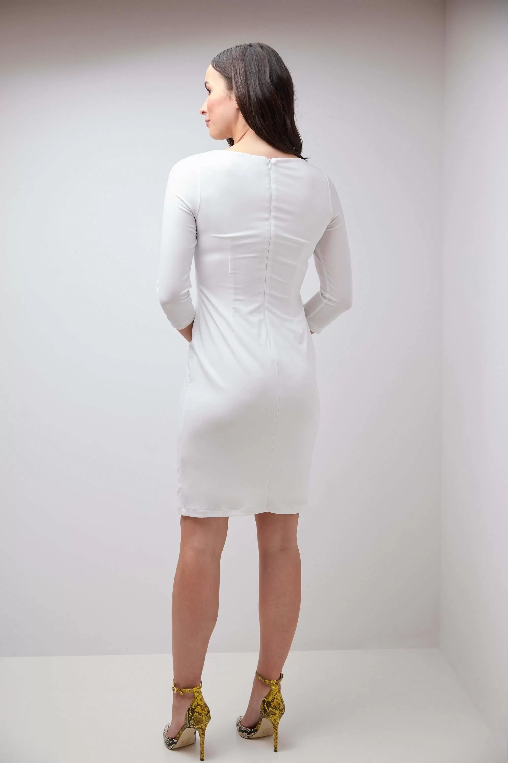 Form-Fitting Shift Dress with 3/4 Sleeves