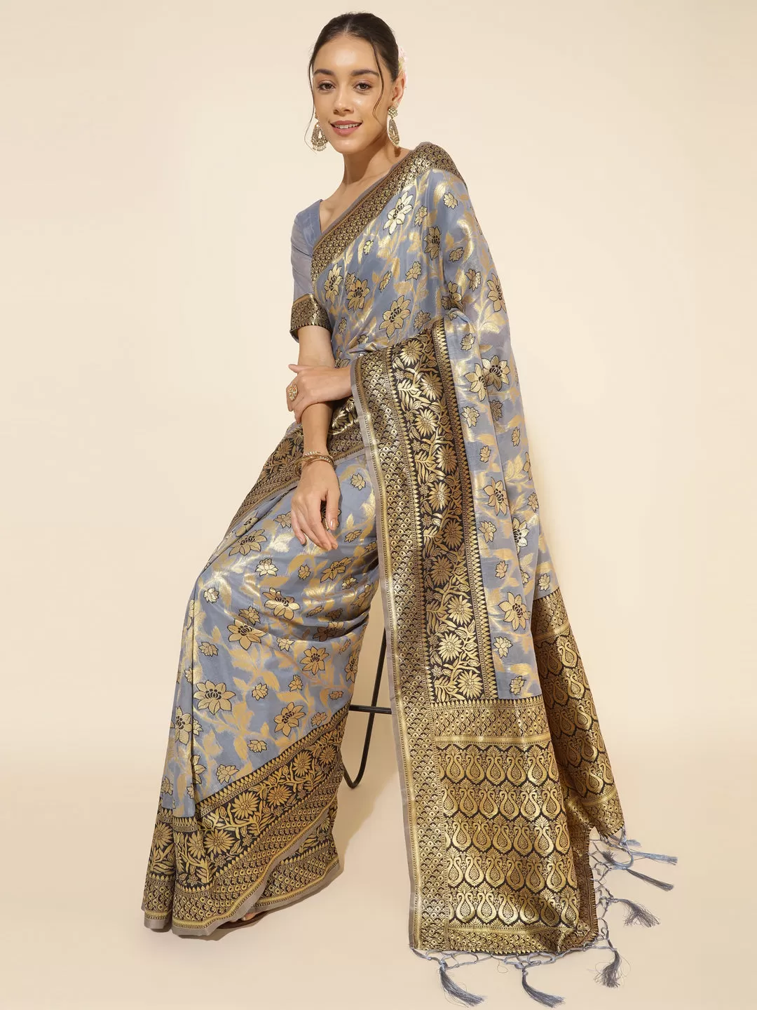 Grey Chanderi Silk Floral Saree with Unstitched Blouse Piece