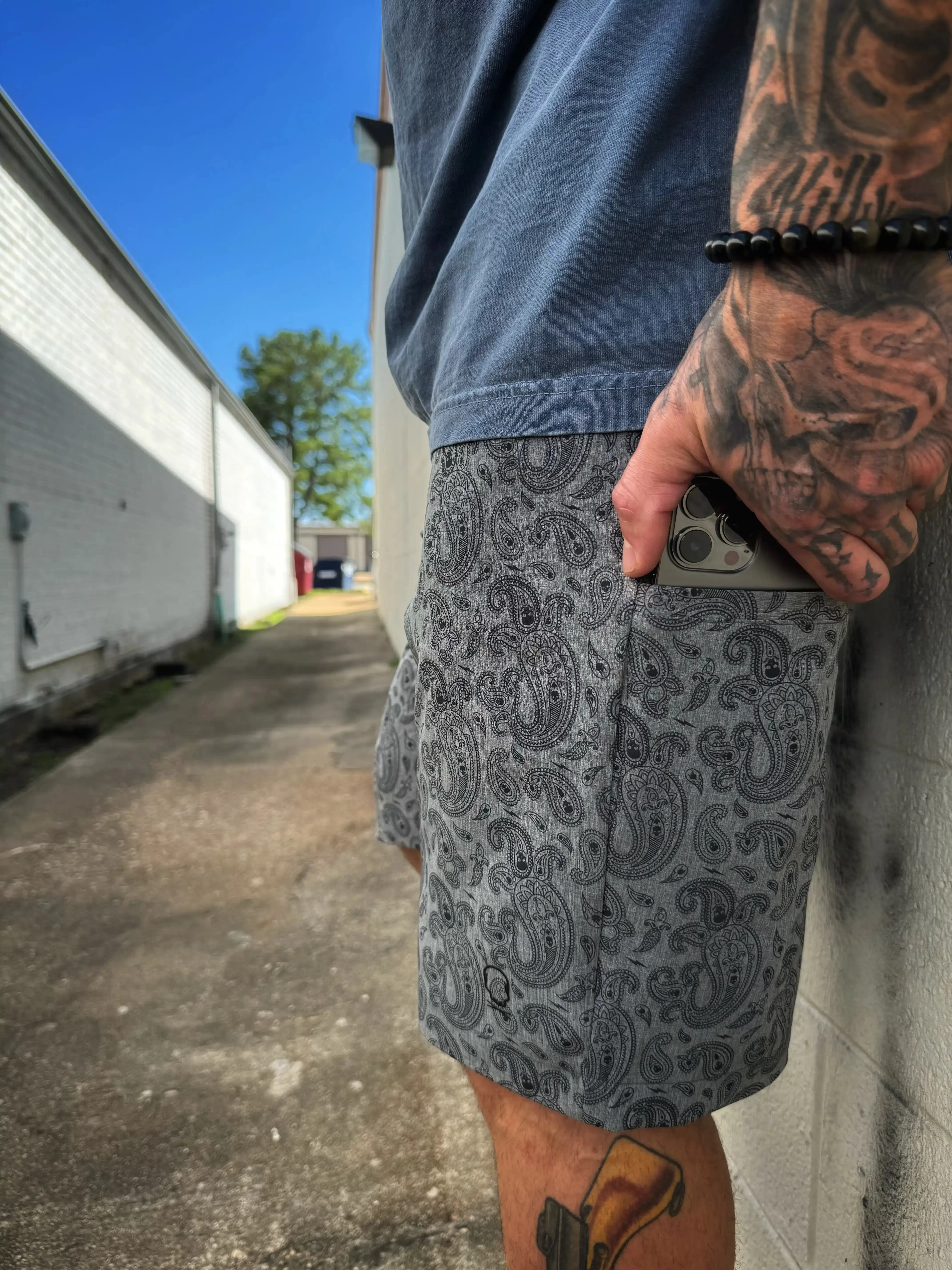 HYBRID GREY W/BLACK TDC PAISLEY SHORTS