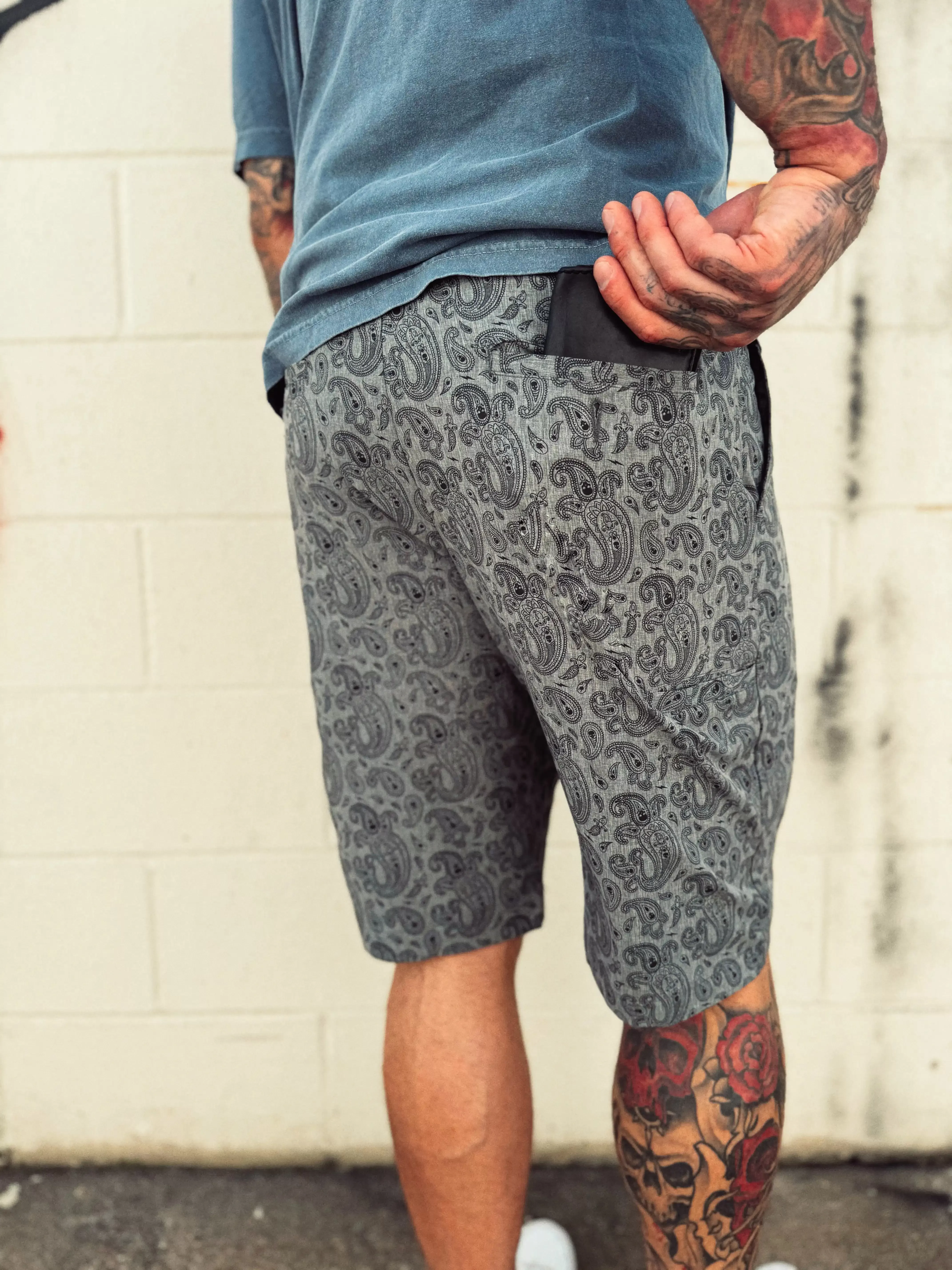 HYBRID GREY W/BLACK TDC PAISLEY SHORTS