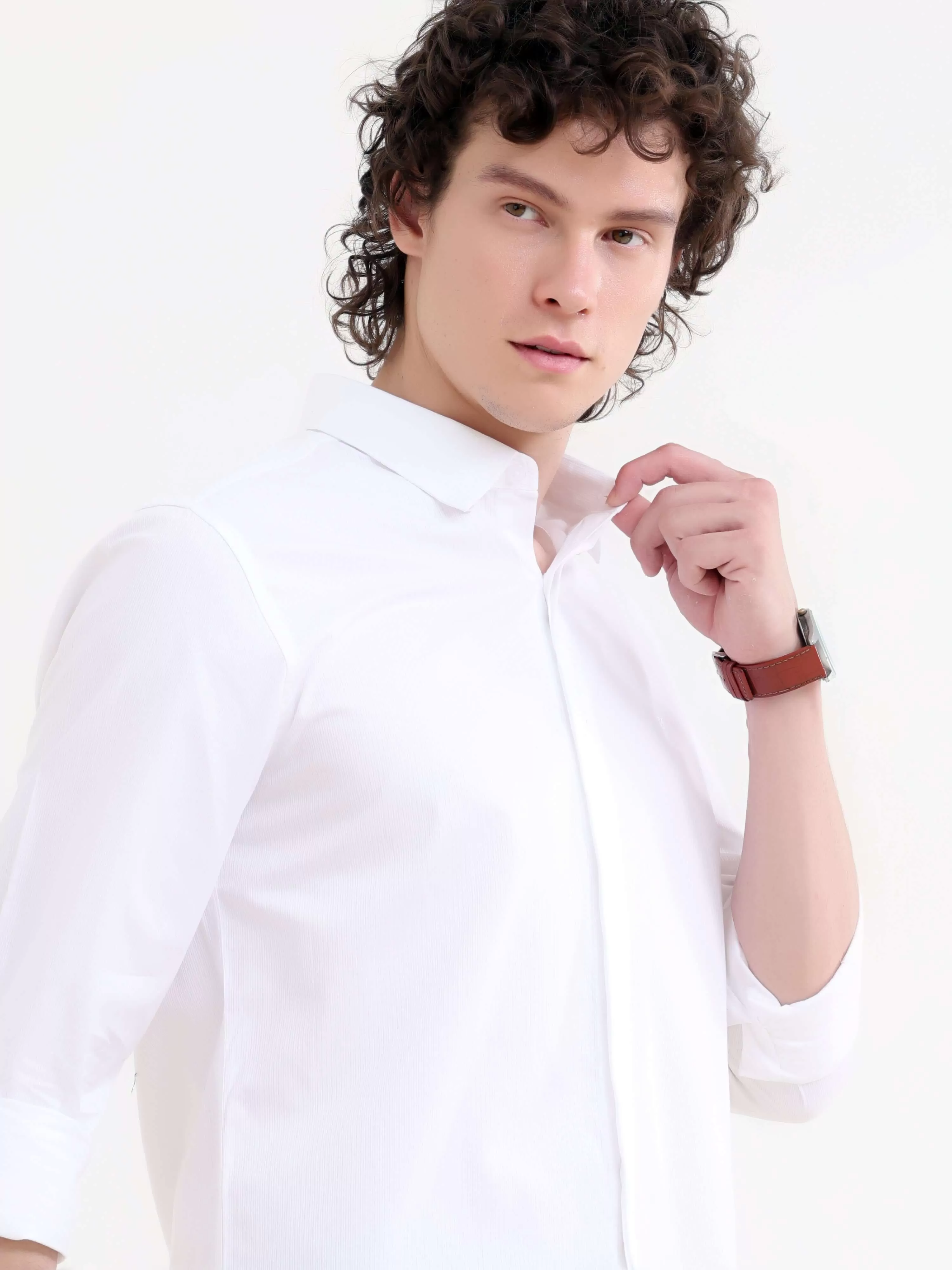 Layerr dusky white solid shirt