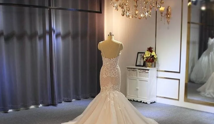 Mermaid With Long Train Wedding Dress