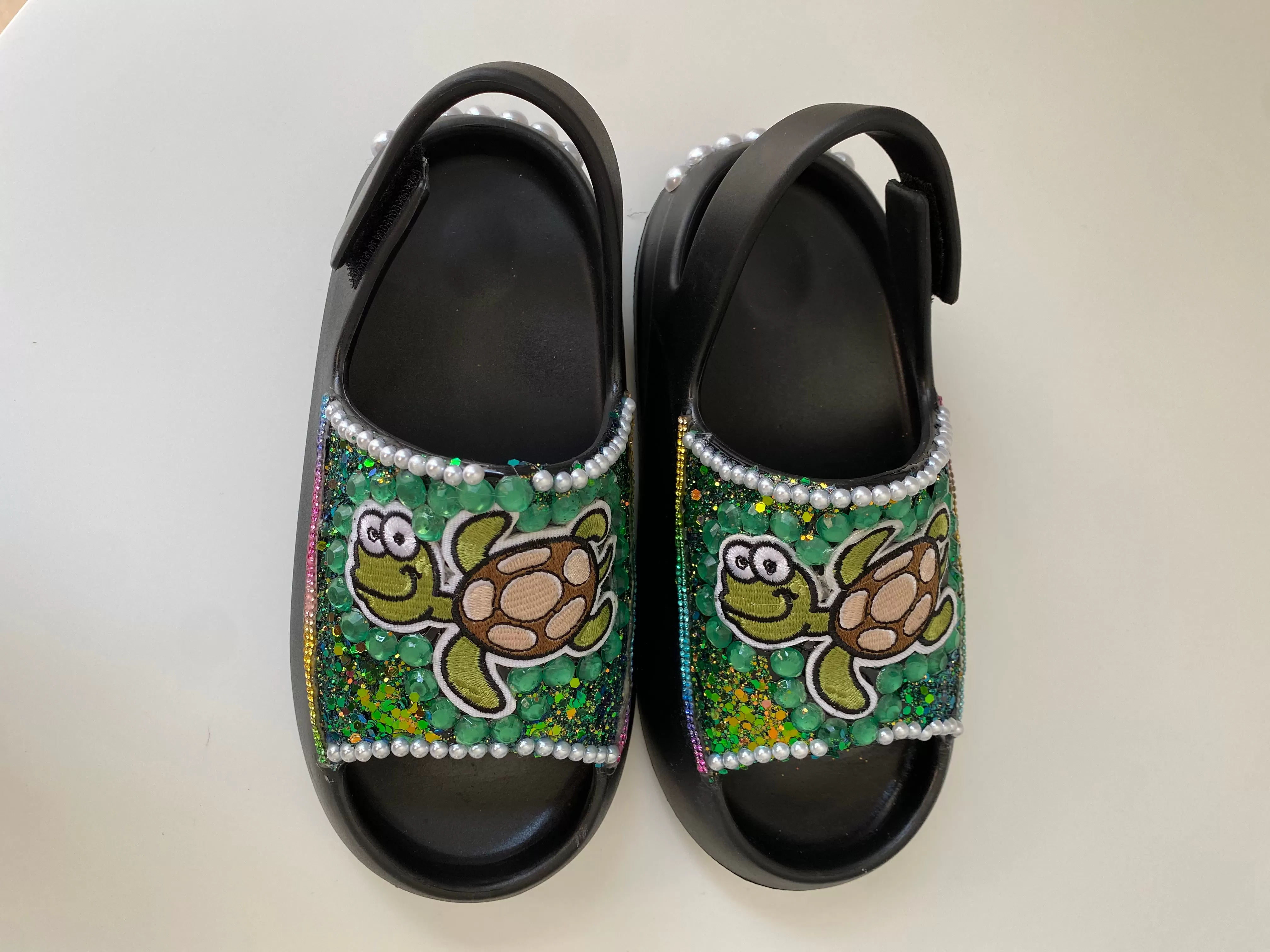 TURTLE LOVE GIRLS SANDLES